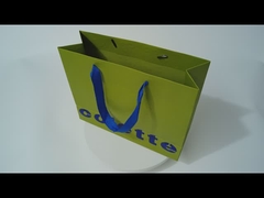 أكياس المنتجات الورقية المزخرفة المخصصة المطبوعة أكياس الورق المخططة